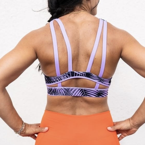 Chestee Barbella Ella 2-In-1 Reversible Sports Bra - Picture 10 of 10